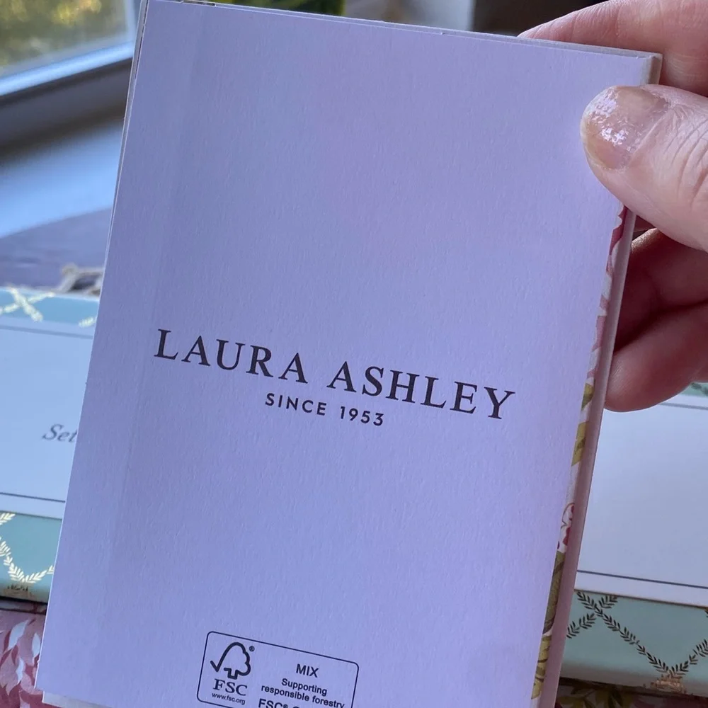 Laura Ashley Stationery Box Set in Mint and Gold Set of 13 Thank You Cards.